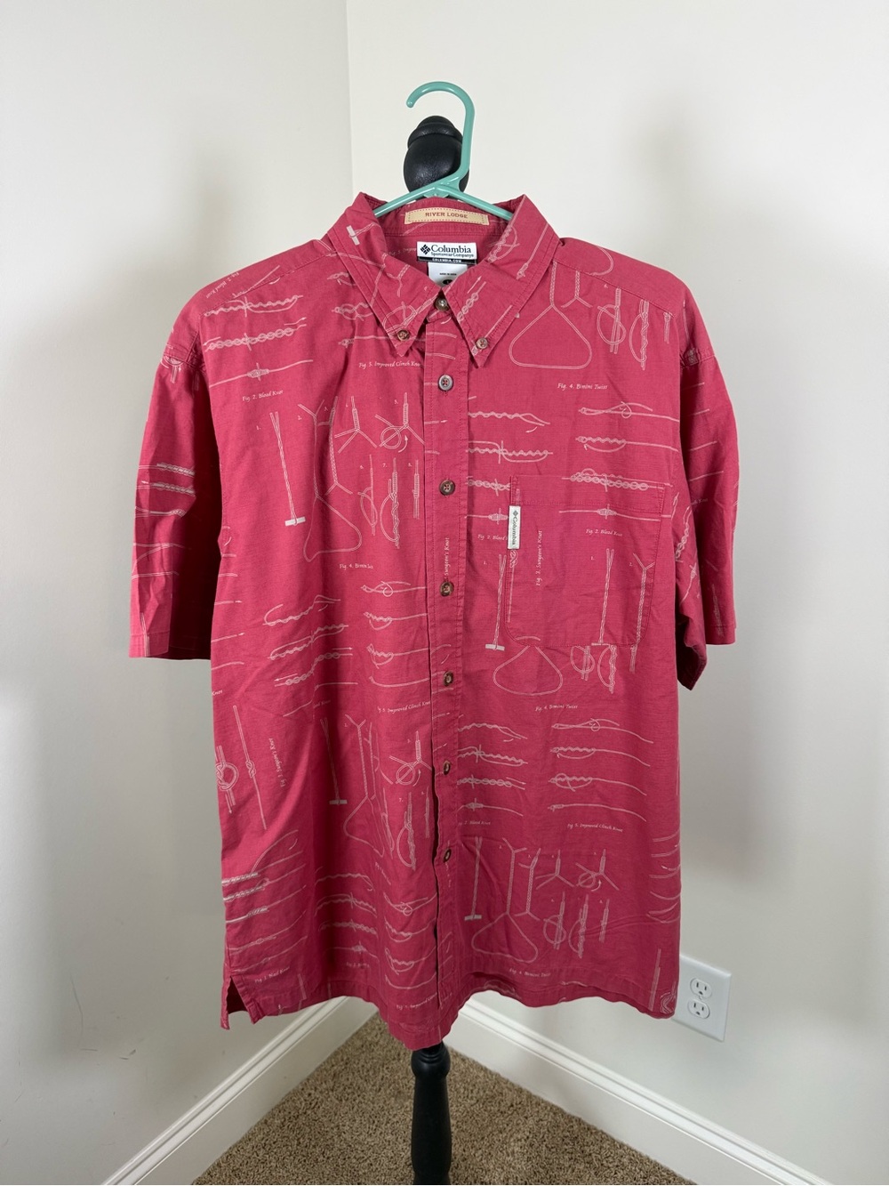 Columbia Men's Short Sleeve Button-Up Shirt - Rose Red Print Fishing Knots Beach
